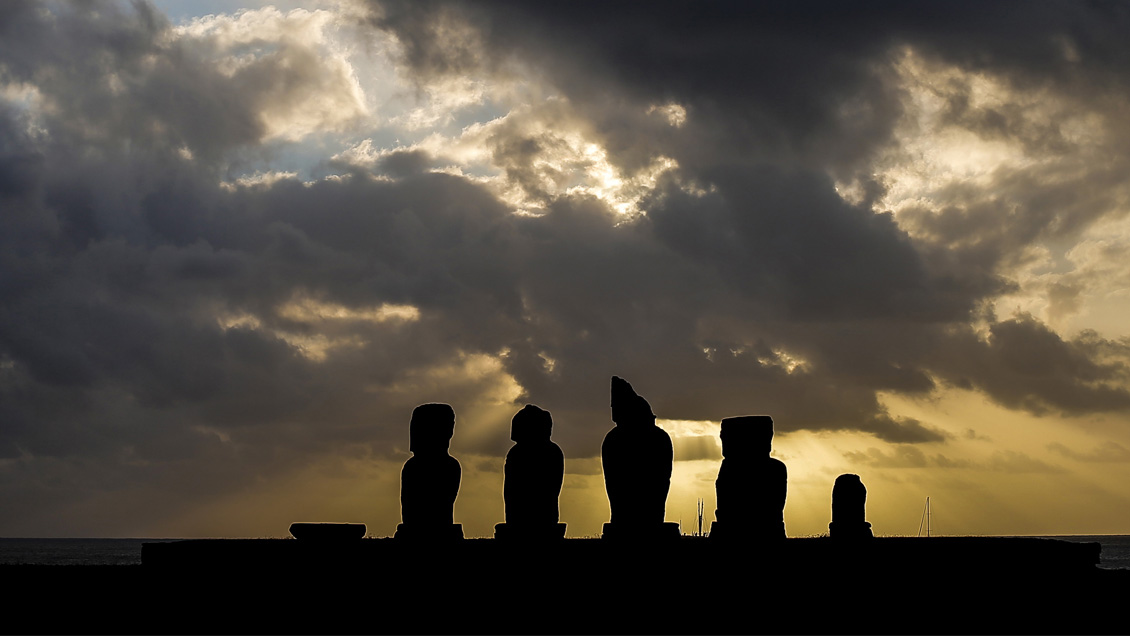Unesco: Incendios de 2022 dañaron 22 moai en Rapa Nui