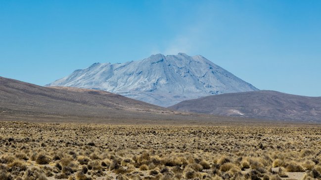 Perú declaró estado de emergencia en cercanías del volcán Ubinas por 