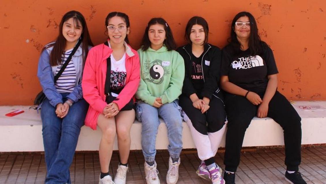 Tres equipos de niñas chilenas ganaron en competencia latinoamericana de tecnología