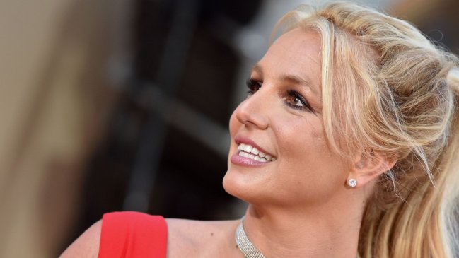 Britney Spears fue golpeada por un guardia: Intentó una foto con estrella NBA