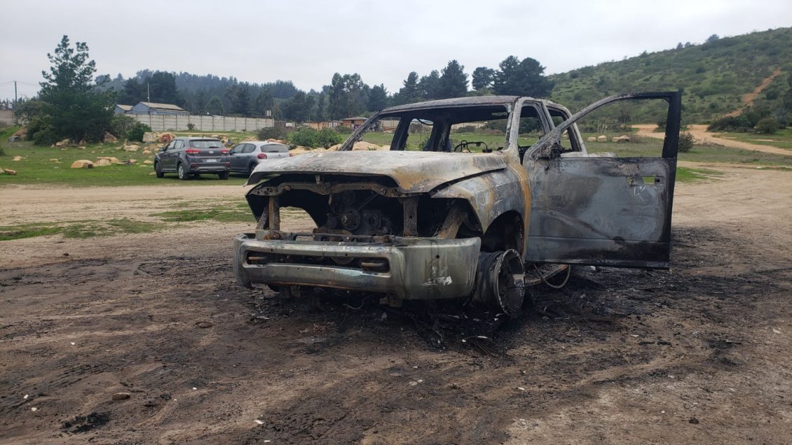 Camioneta del alcalde de Zapallar es hallada quemada en la parte alta de Viña del Mar