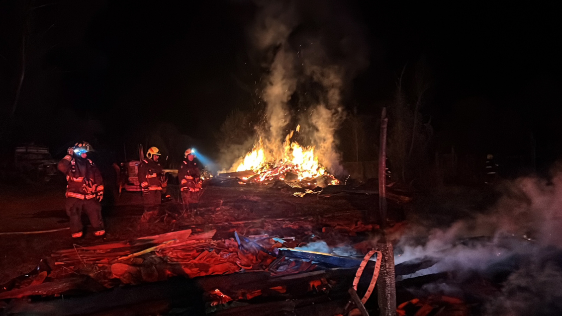 Dos ataques incendiaros se registraron en Lautaro y Perquenco: Hay bodegas y maquinarias quemadas