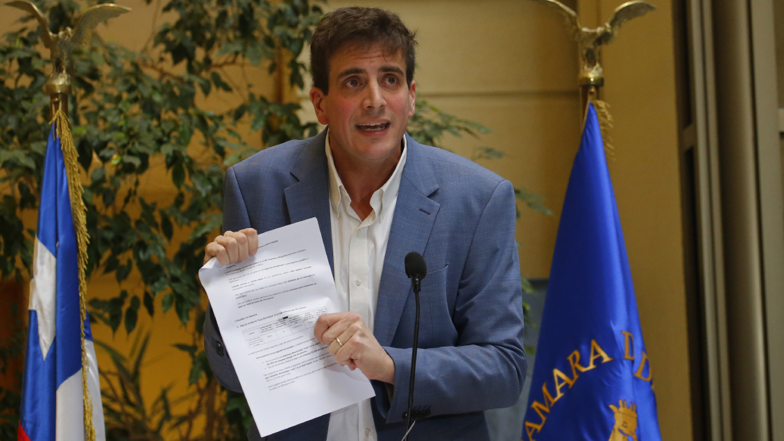 Caso Colaciones: Schalper acusó que la Junaeb eliminó antecedentes sobre denuncia de exdirector