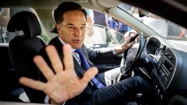 Primer ministro de Países Bajos anunció su dimisión y retiro de la política  