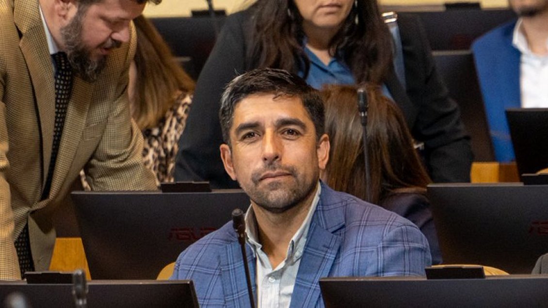 Diputado Héctor Barría fue hospitalizado de urgencia en Osorno