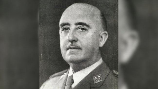 Gobierno español retiró condecoración a Francisco Franco y a altos cargos de su dictadura
