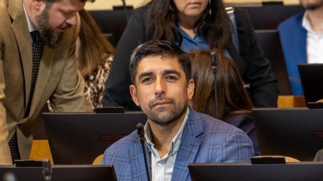 Diputado Héctor Barría fue hospitalizado de urgencia en Osorno