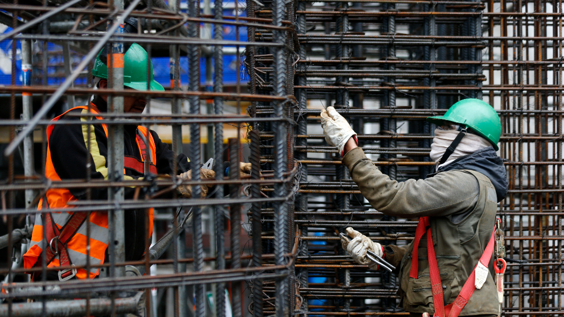 Hacienda rebajó levemente, a 0,2%, la previsión de crecimiento para este año