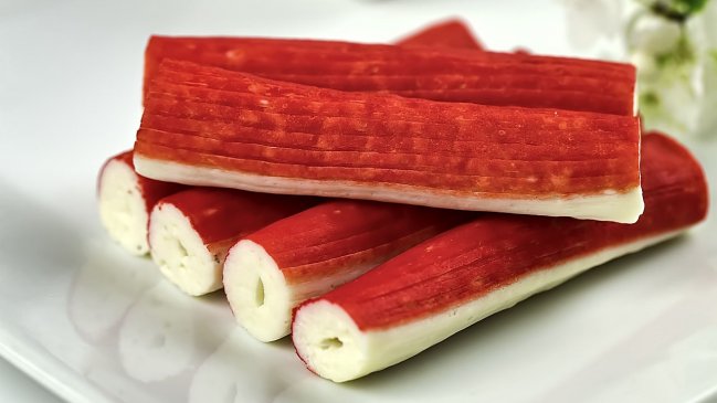 Video mostró cómo se hace el kanikama y generó rechazo en consumidores