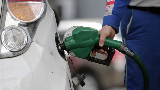  Los precios de las bencinas tendrán una variación mixta este jueves  