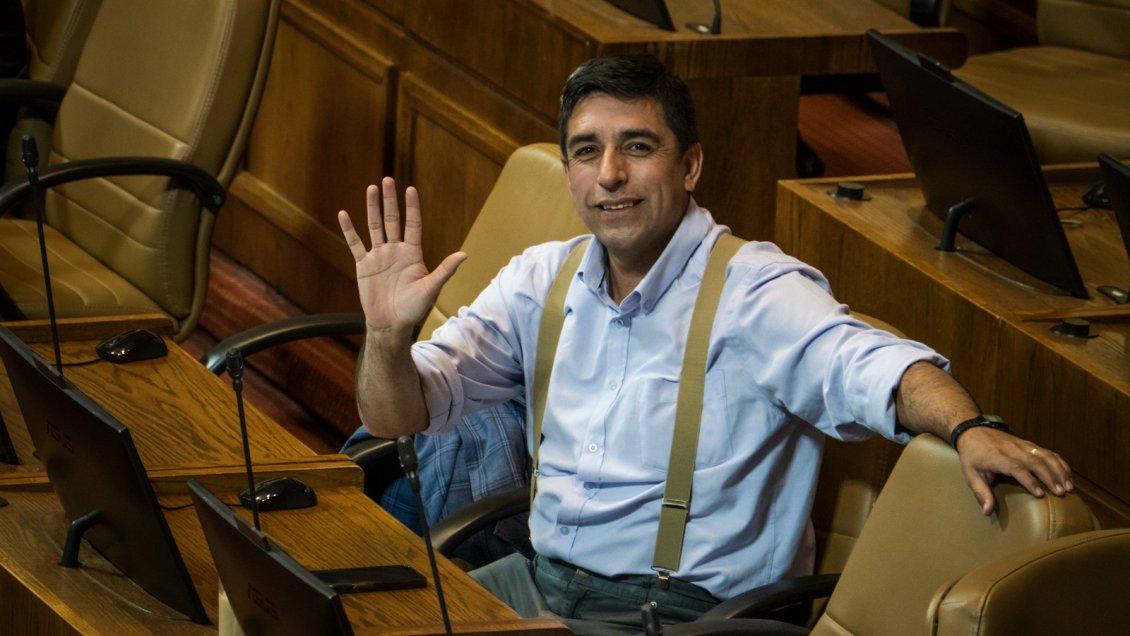 Diputado Héctor Barría está intubado: Permanece hospitalizado en Osorno