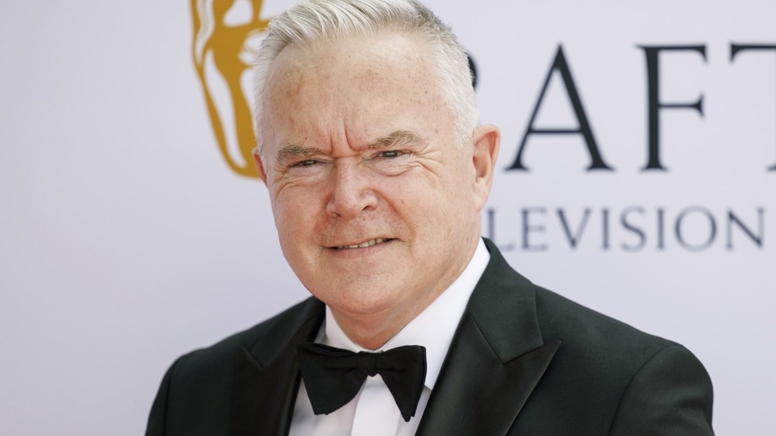 Presentador acusado de pagar a menor por fotos sexuales es una estrella de la BBC