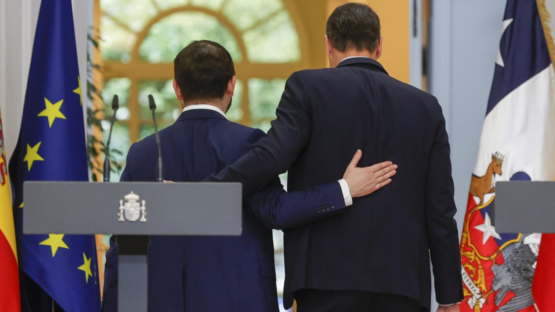 Ciberseguridad, cultura y memoria: Los acuerdos que firmaron Boric y Sánchez en España