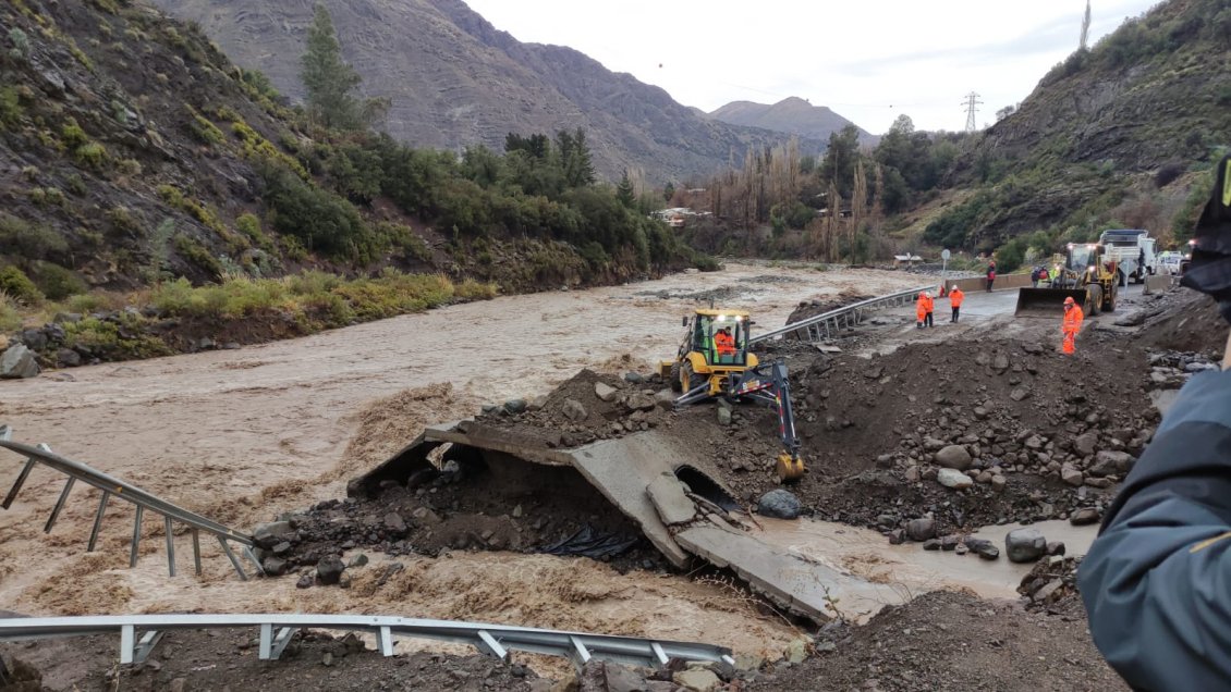 Cajón del Maipo: MOP anunció la construcción de un puente definitivo en San Alfonso
