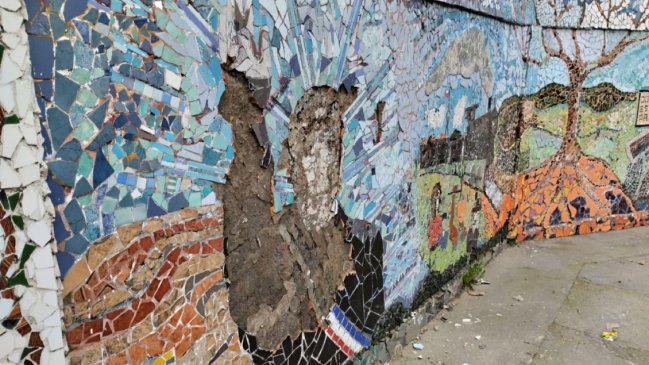   Sujetos destruyeron mosaico en homenaje a Salvador Allende en Concepción 