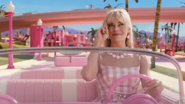 ¿Quién es la creadora de la muñeca Barbie y cuál fue su inspiración?