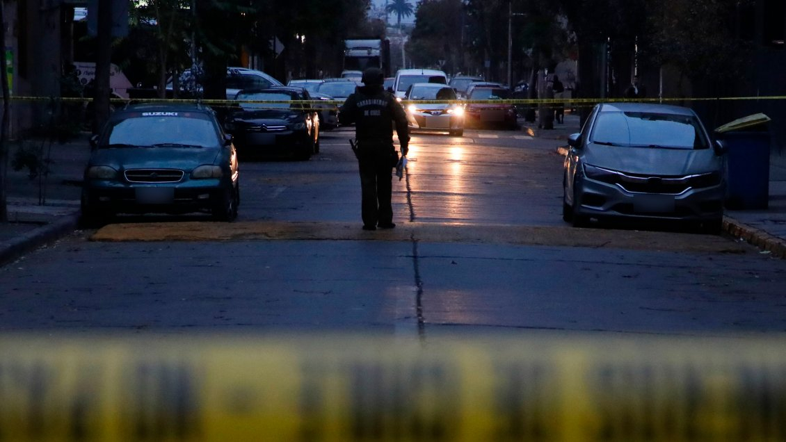 Carabinera repelió, con su arma, una encerrona en Pedro Aguirre Cerda