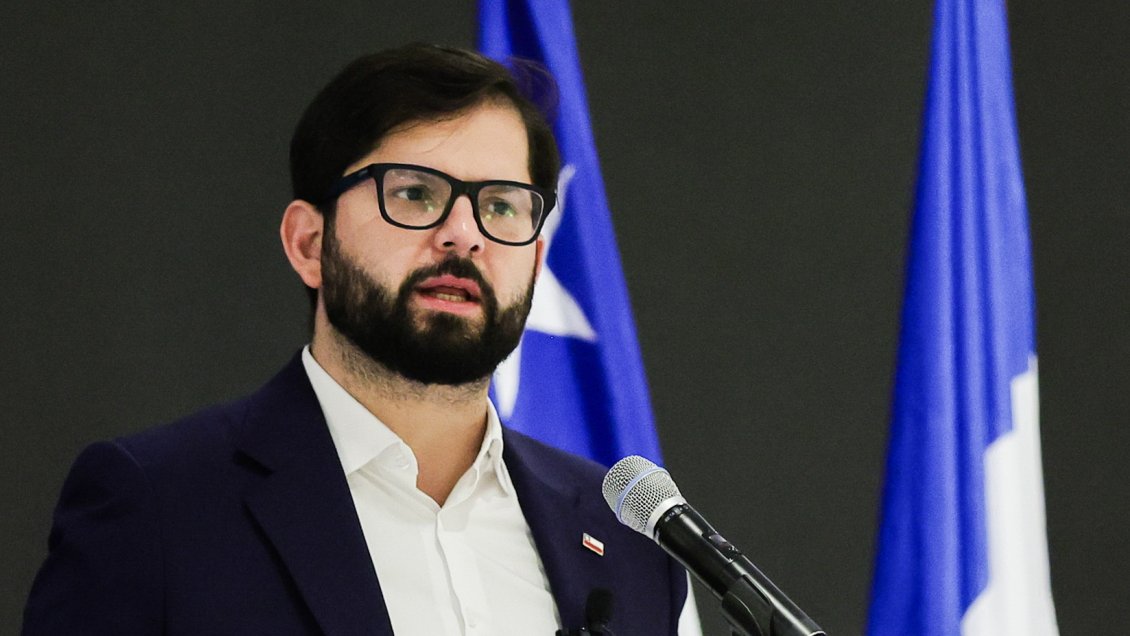 Boric pidió perdón, a nombre del Estado, a los exiliados chilenos