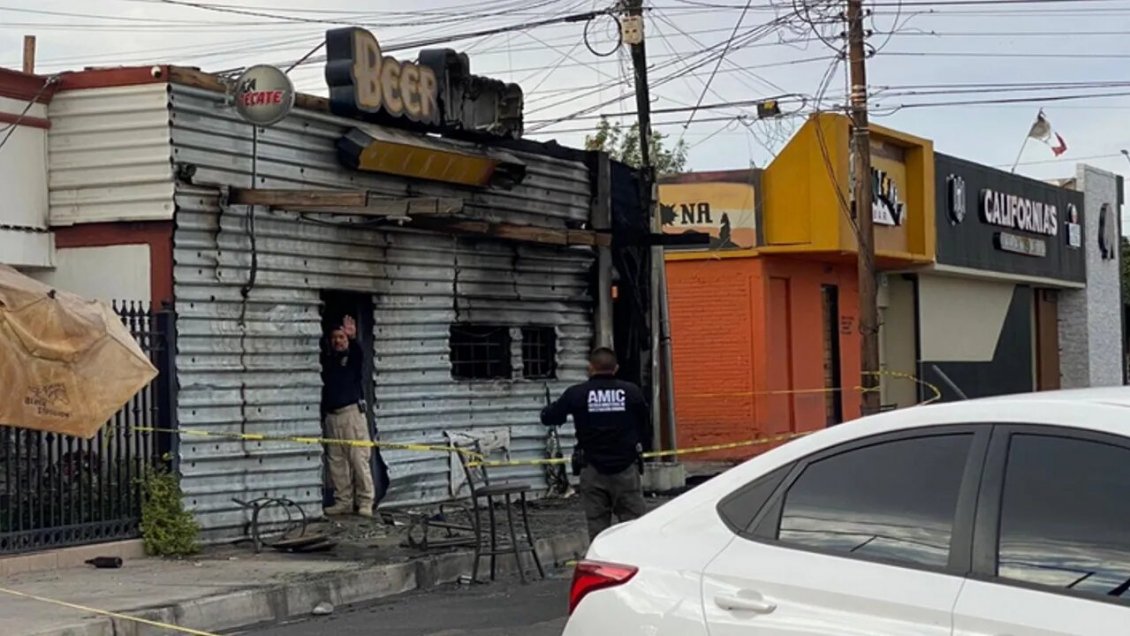 Lo habían echado del local: Hombre provocó fatal incendio en un bar de México