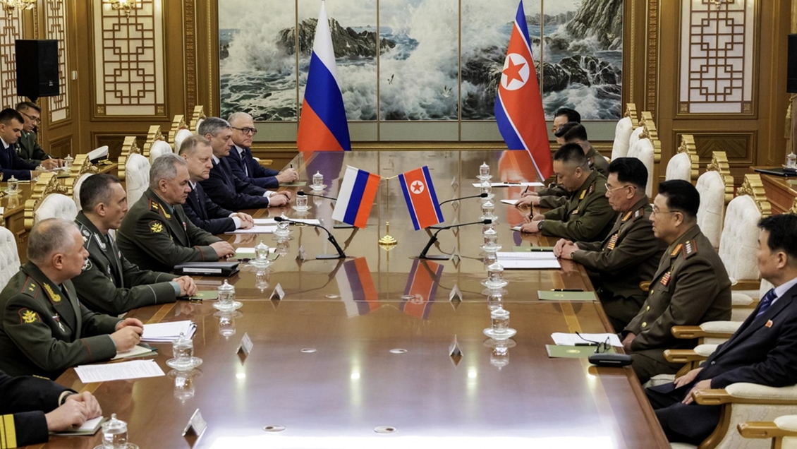 Kim Jong-un se reunió con el ministro de Defensa ruso en Corea del Norte