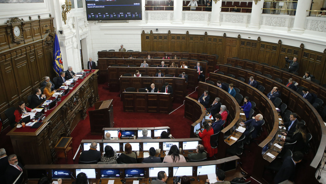 Casi la mitad de los chilenos no está interesado en el nuevo proceso constituyente, según la CEP