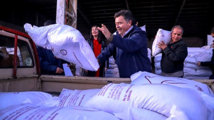   Santa Juana: Gobierno entregó ayudas a agricultores damnificados por los incendios y las inundaciones 