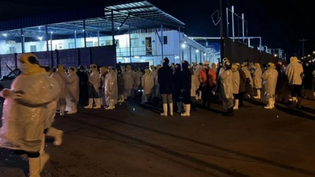 Principio de incendio generó masiva evacuación de trabajadores en pesquera de Puerto Montt