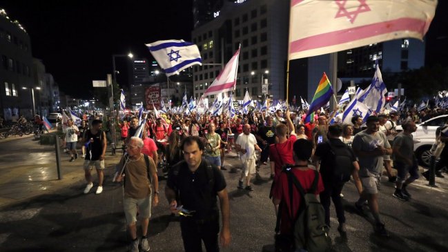  La oposición israelí pidió al gobierno a suspender su polémica reforma judicial  