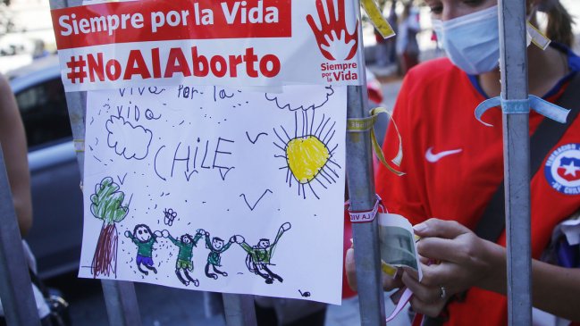  Postura republicana contra el aborto recibió apoyos en Chile Vamos y rechazo oficialista  