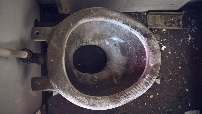 Sanitaria deberá pagar 10 millones a peluquera cuya casa inundó con aguas servidas