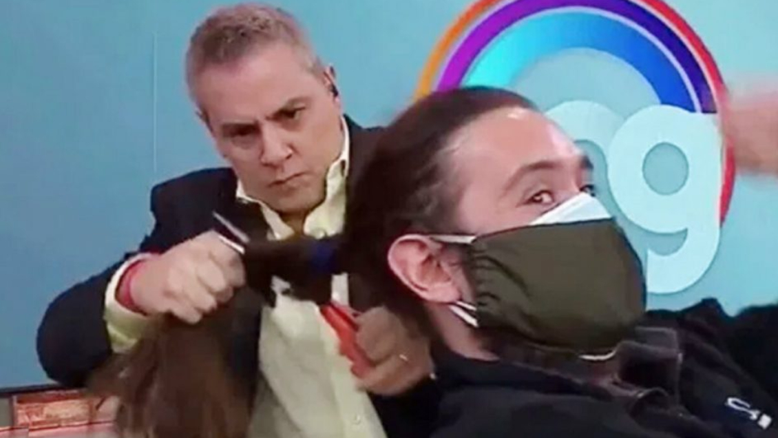 Viñuela tendrá que pagar millonaria indemnización por corte de pelo a camarógrafo