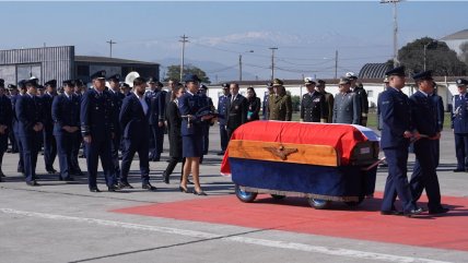   Presidente Boric recibió restos de fallecidos en caída de helicóptero FACh 