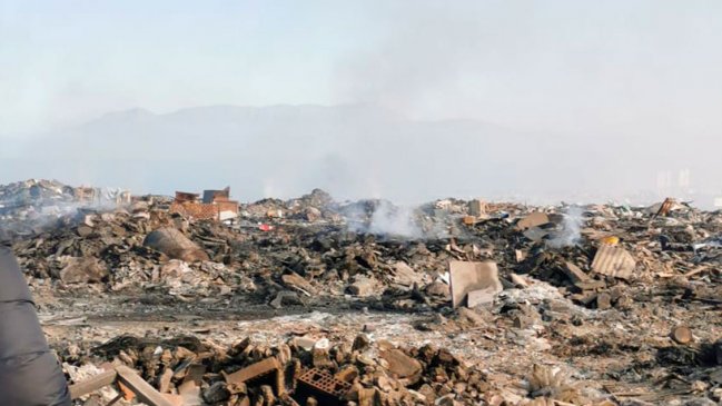 Tres colegios suspendieron sus clases en Antofagasta por quema de basura en el exvertedero La Chimba