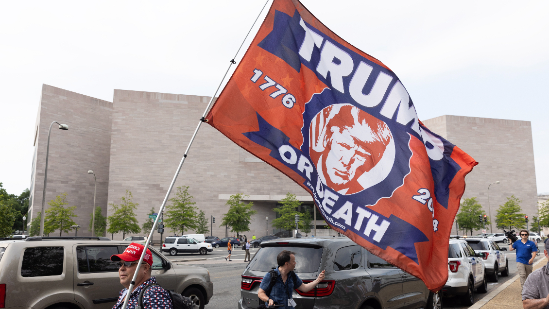 Fuertes medidas de seguridad en torno al juzgado donde comparecerá Trump