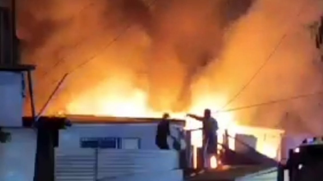 Incendio dejó 11 damnificados en el sector norte de Antofagasta