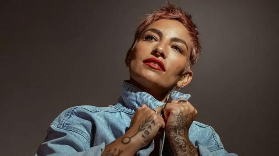 Ana Tijoux se prepara para lanzar su nuevo disco "VIDA