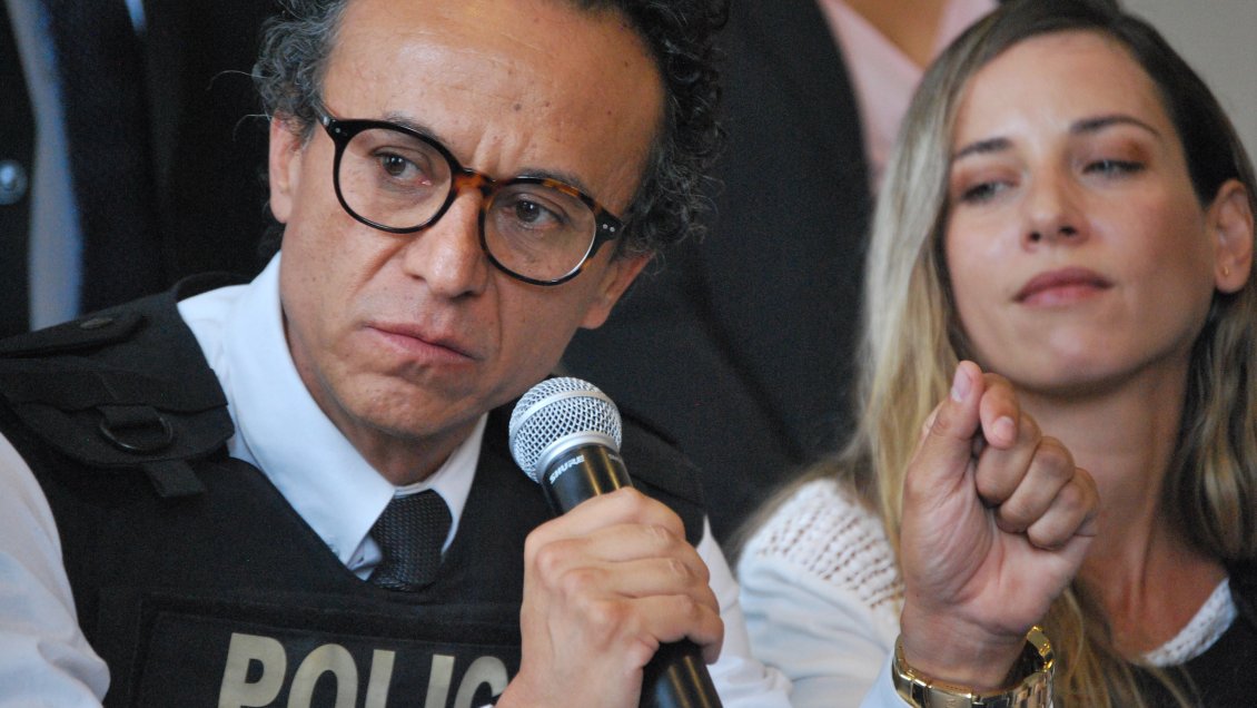 Ecuador: Partido de Fernando Villavicencio dio marcha atrás y nombró a otro candidato