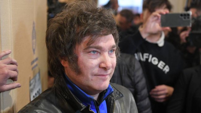 Alec Baldwin comparó al ultraderechista Javier Milei con un presunto asesino serial estadounidense