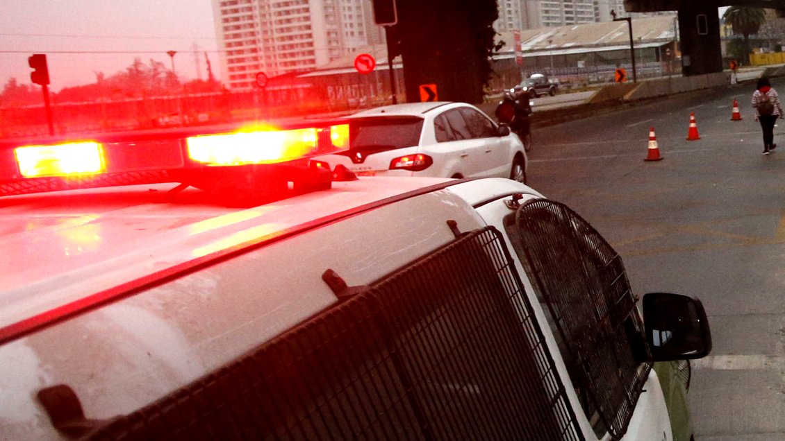 Hombre denunció robo de su auto y después confesó que él mismo lo volcó manejando ebrio