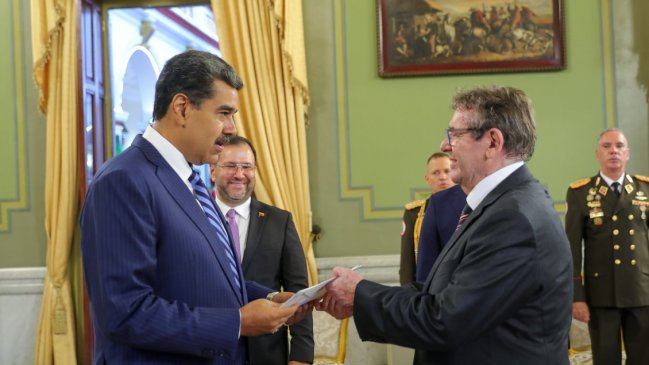 Maduro recibió las cartas credenciales del nuevo embajador de Chile en Venezuela
