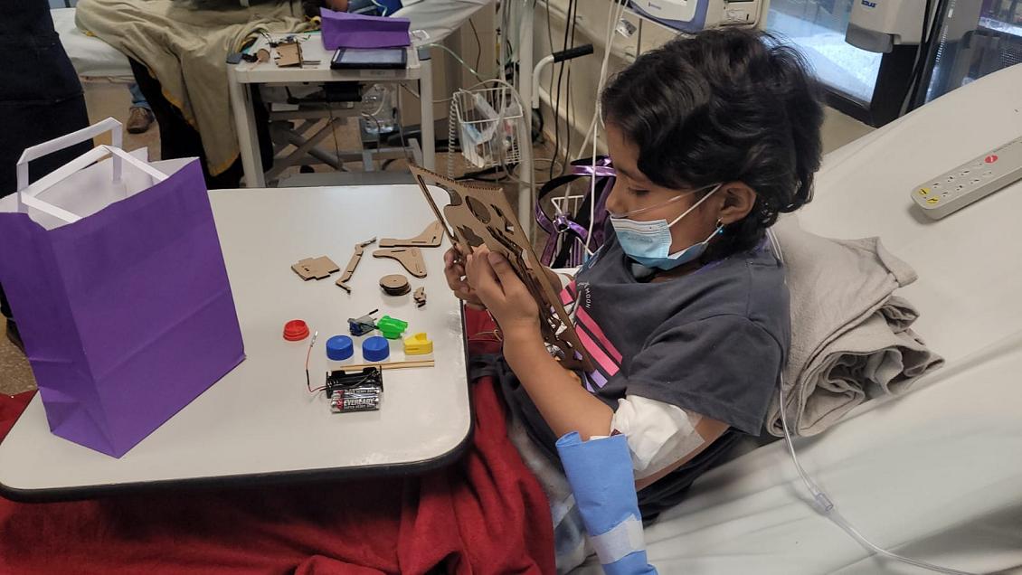 Niños y niñas disfrutaron de la ciencia en el Hospital Calvo Mackenna