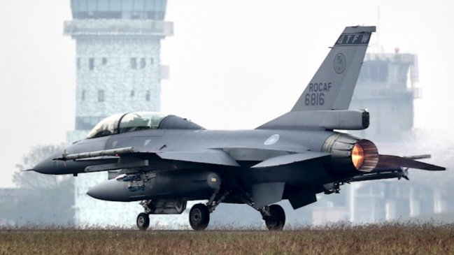 EEUU asegura a Dinamarca y a Países Bajos que apoyará el envío de cazas F-16 a Ucrania