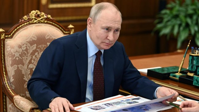   Denuncian que Putin prepara su reelección purgando las filas opositoras 