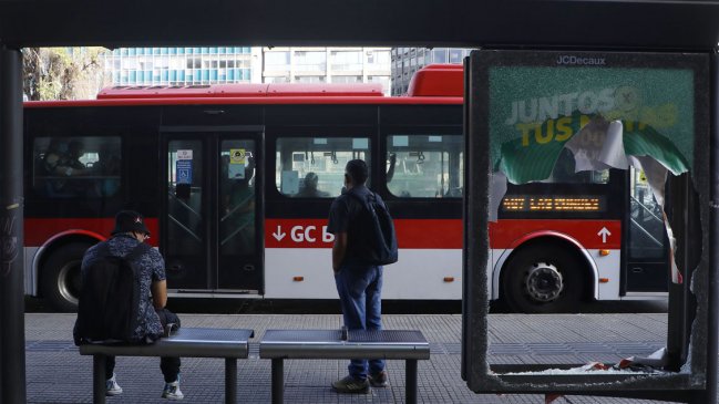  Este domingo subió 10 pesos el pasaje del transporte público en Santiago  