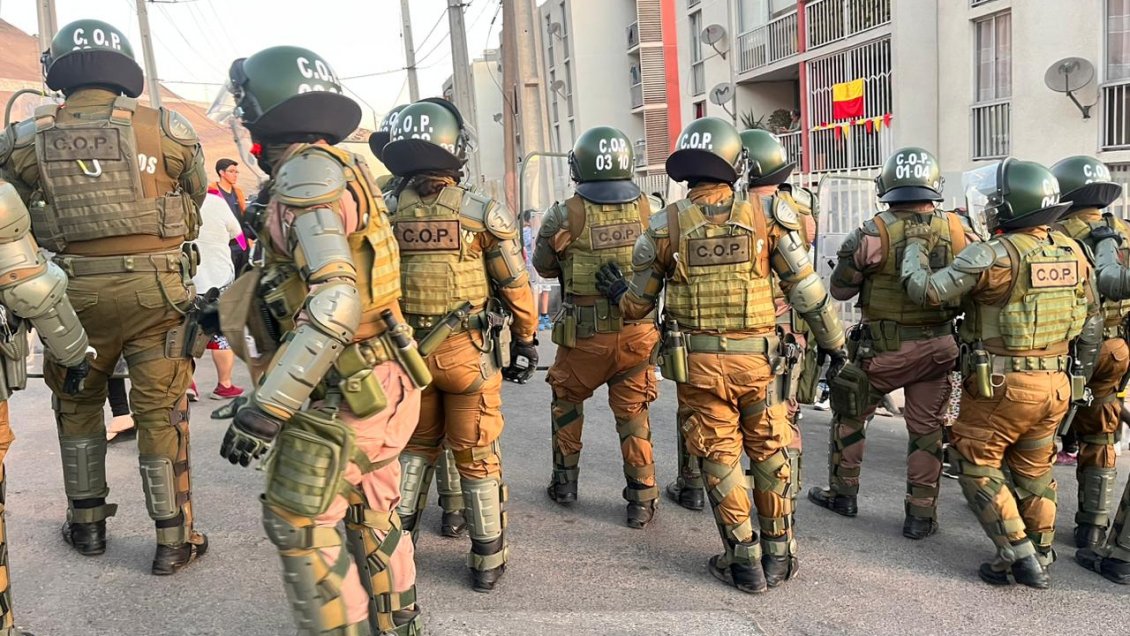 Pobladores bloquean tránsito en Iquique en protesta por falta de agua potable