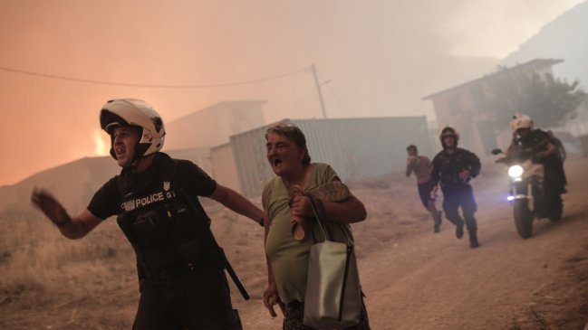  Grecia: 27 inmigrantes murieron en incendios que han arrasado 43 mil hectáreas  