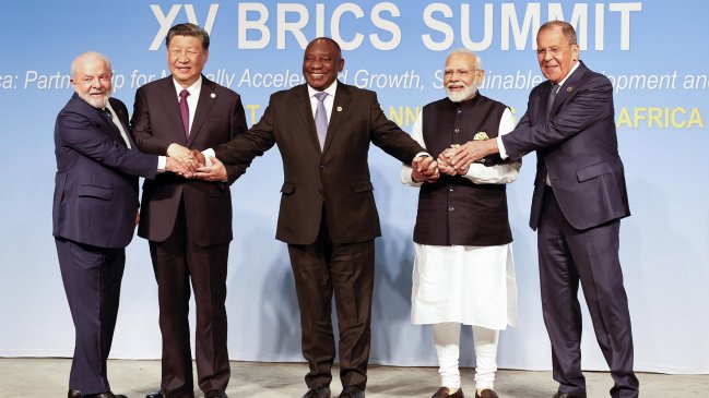   Los BRICS dan el histórico paso de admitir a seis nuevos miembros, incluida Argentina 