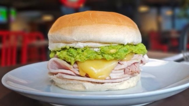   Día del Lomito: Revisa las promociones para celebrar el tradicional sándwich chileno 