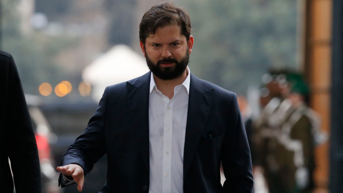 Presidente Boric recibió propuestas de pensiones de Demócratas, Amarillos y la DC