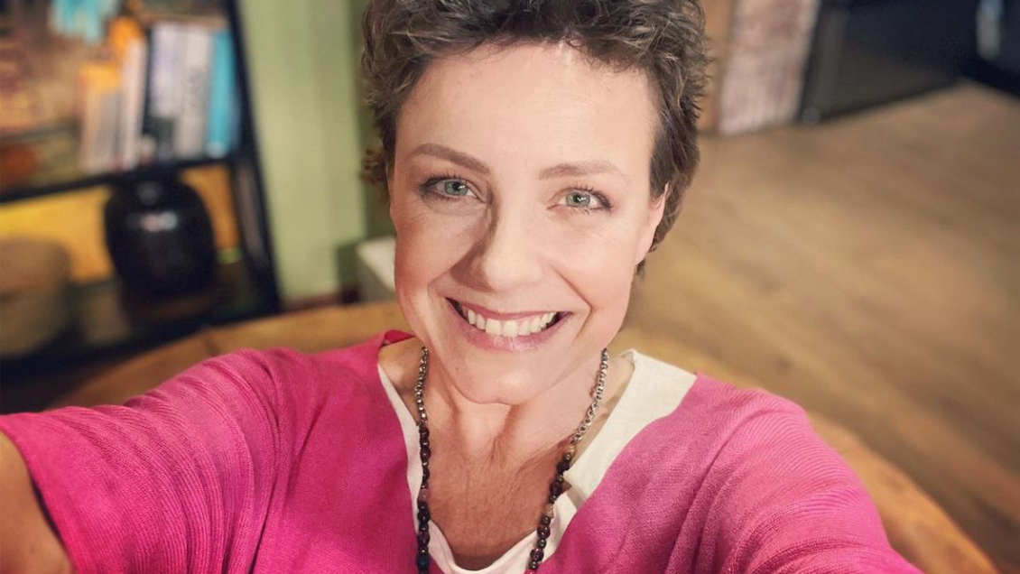 Claudia Conserva recibe duras críticas tras anunciar su libro 